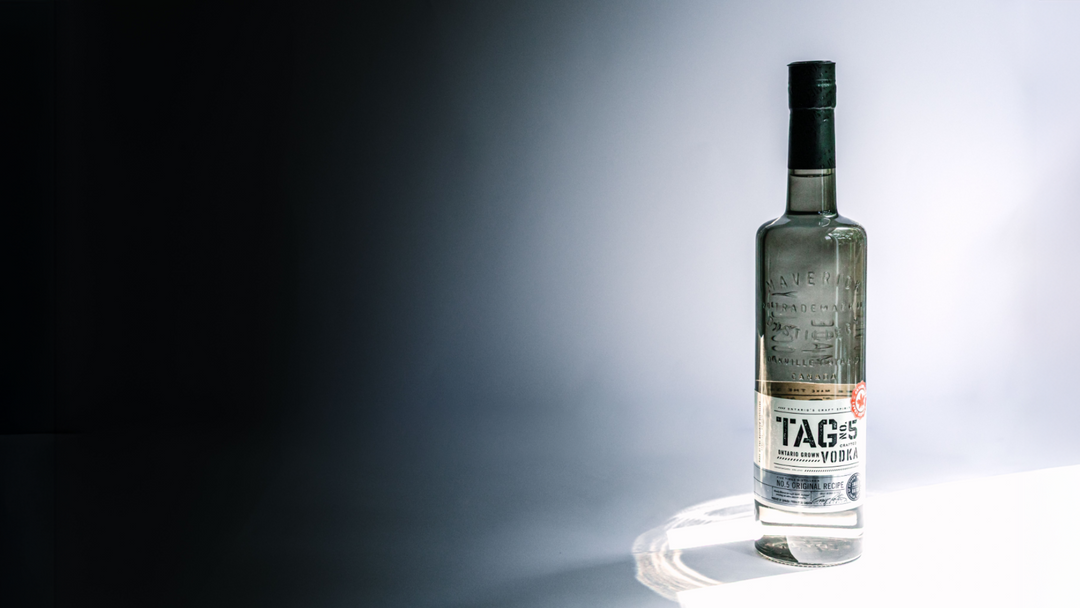 GIN VS. VODKA: WHEN, WHY, AND HOW TO POUR